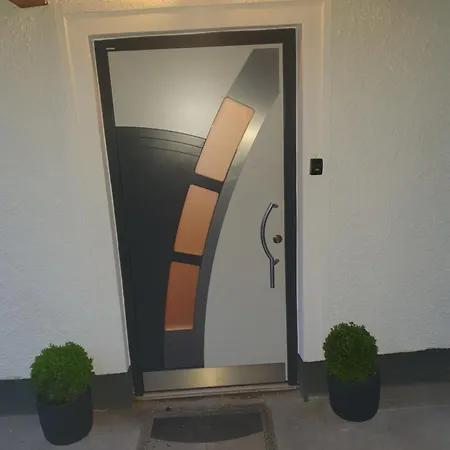 Eibenweg 4 *